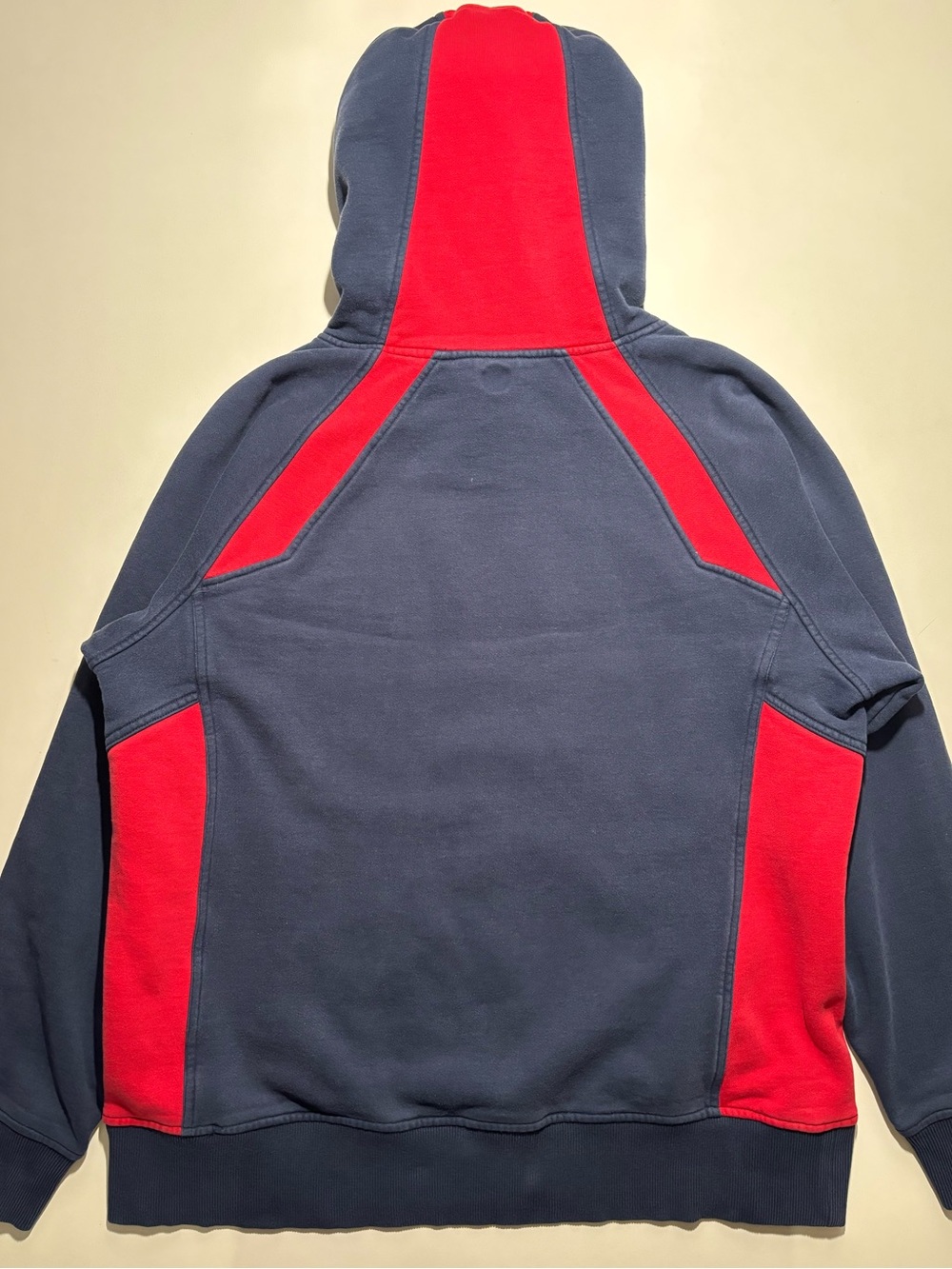 Vintage Nike Arizona wildcats UofA Crewneck Hoodie - Navy & Red two tone hoodie - Picture 5 of 12